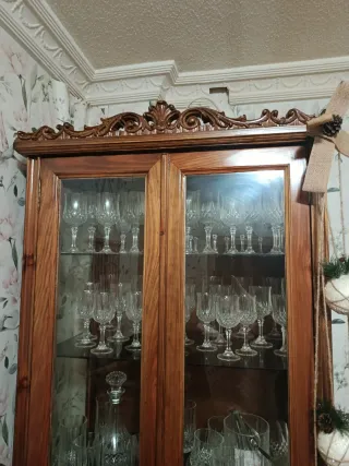 Vitrina antigua madera y cristal