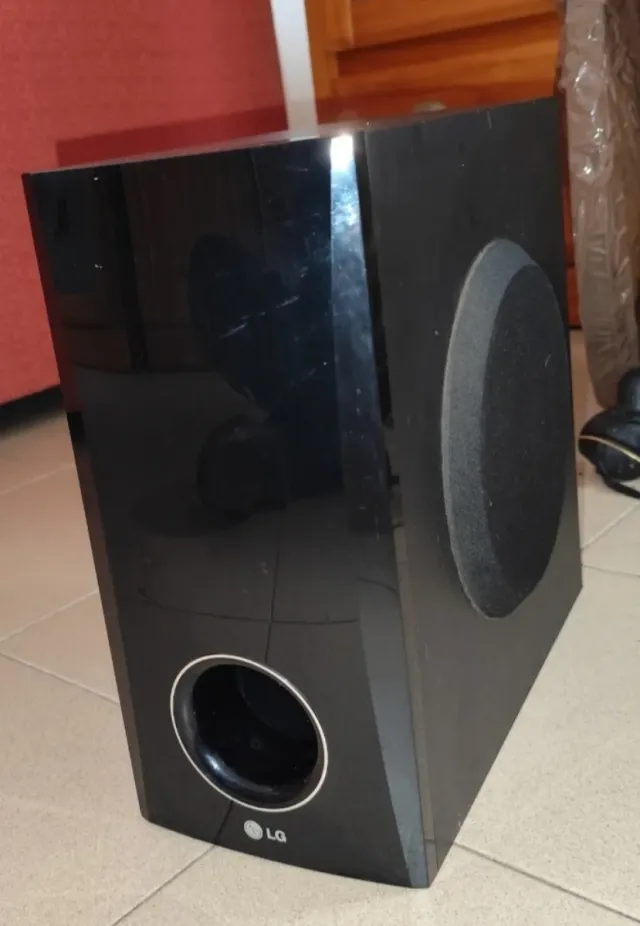 Subwoofer LG 150W Negro