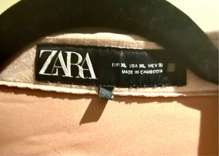 Cazadora Zara efecto ante rosa
