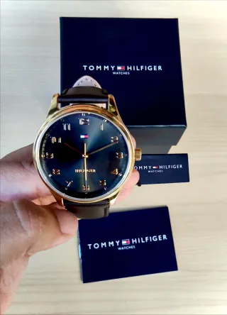 Reloj Tommy Hilfiger Negro/Dorado, Hombre.