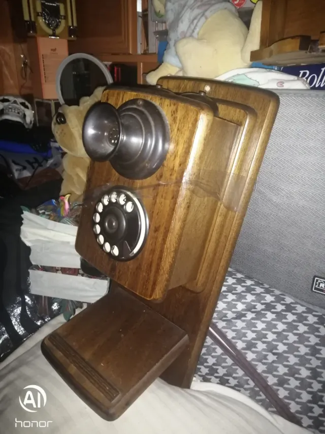 Lotto di telefoni antichi 40 pezzi 2.000€