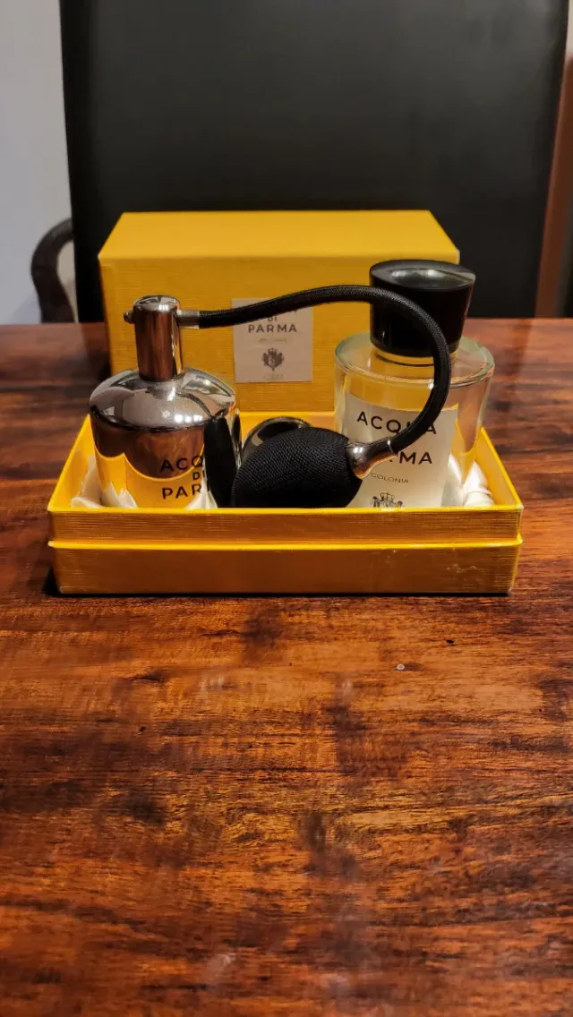 Botella y dosificador Acqua di Parma