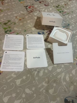 Apple AirPods 4 Blancos originales