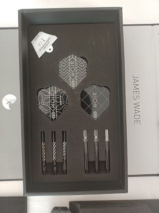 Dardos Unicorn Noir James Wade Acero