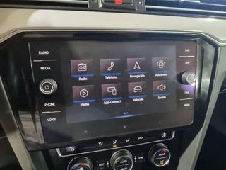 VOLKSWAGEN Passat Executive 1.6 TDI 88 kW (120 CV) DSG 7 vel.