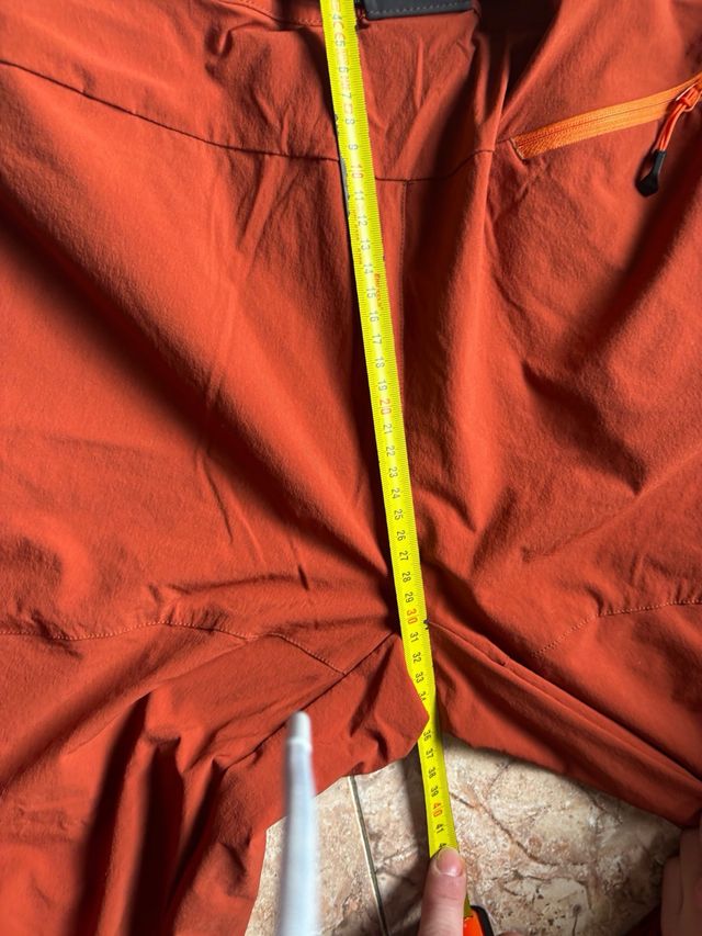 Pantalón Montaña Hombre Quechua Rojo/Negro