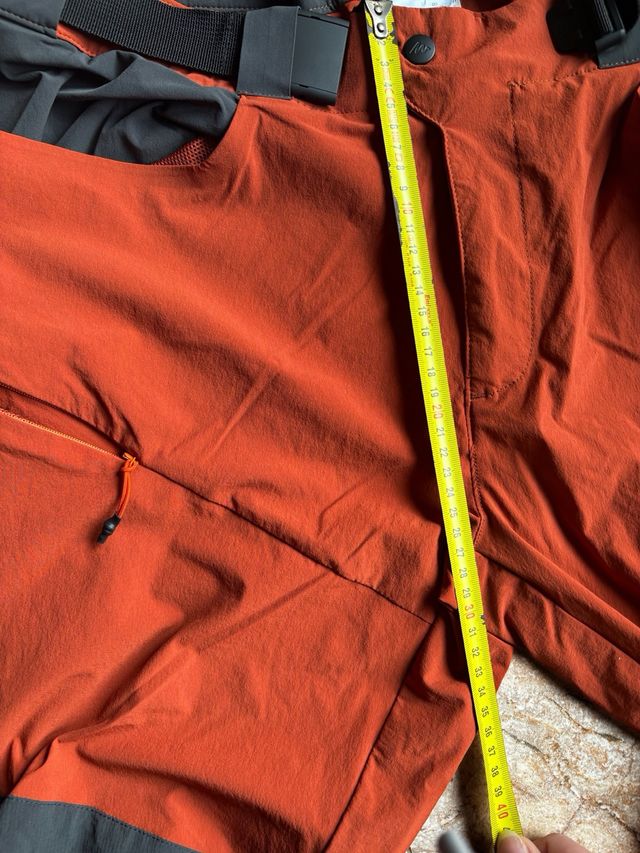 Pantalón Montaña Hombre Quechua Rojo/Negro