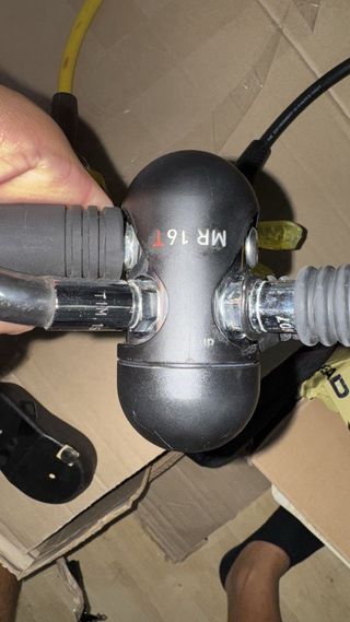 Regulador de buceo Mares