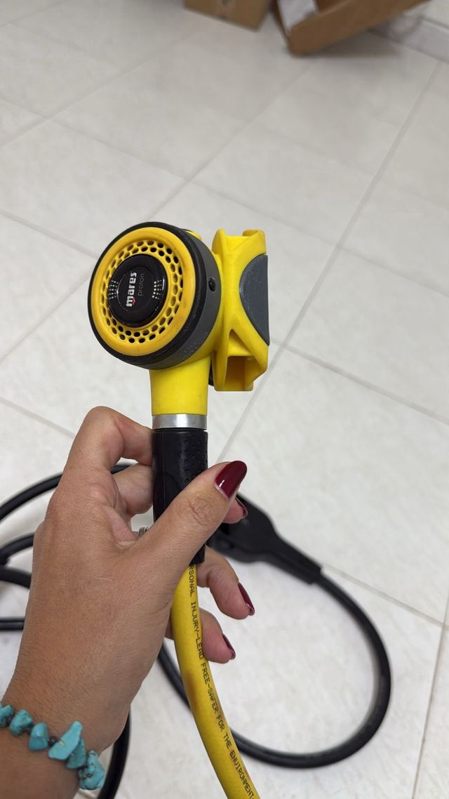 Regulador de mergulho Mares