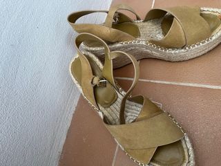 Sandalias Bimba y Lola Beige/Marrón