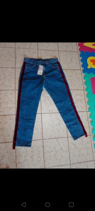 Jeans Calzedonia con banda laterale rossa