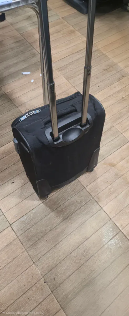 Maleta de cabina Carlton Negra