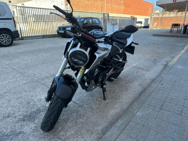 Honda CB125R ABS Blanca