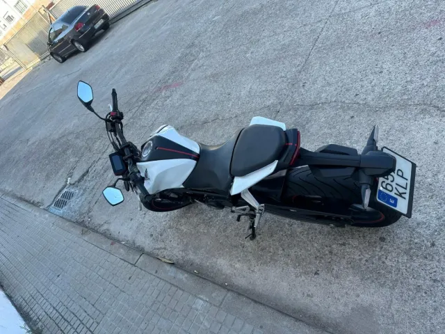 Honda CB125R ABS Blanca