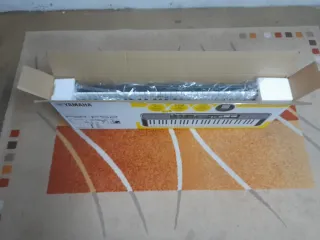 Teclado Yamaha PSR-F52