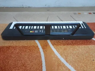 Teclado Yamaha PSR-F52