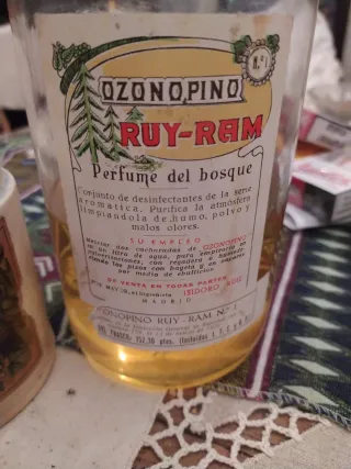 Antiguos frascos de farmacia