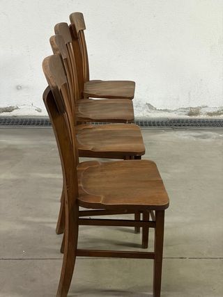 Juego de 4 sillas de madera maciza