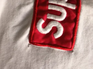 Camiseta Supreme Box Logo Roja y Blanca