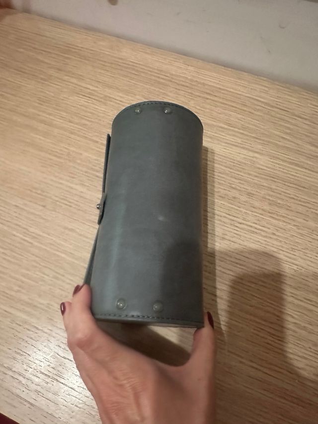 Portagioie Tous grigio e scarpa dkny