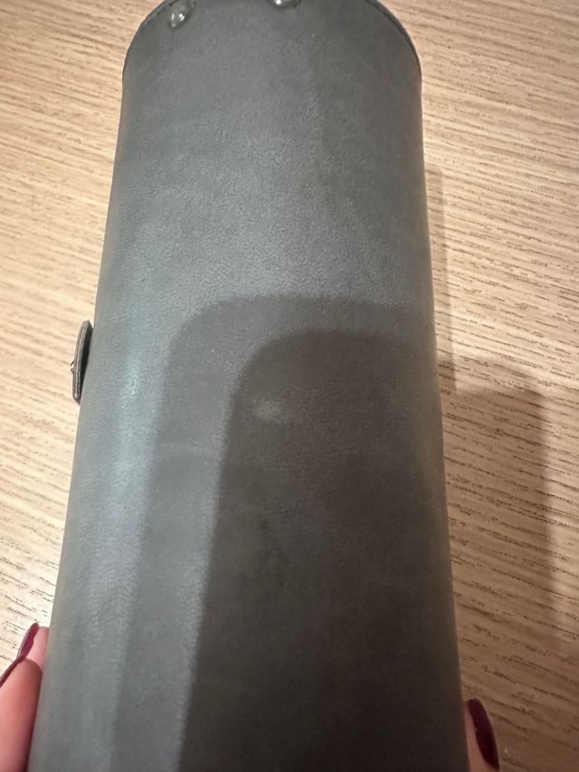 Portagioie Tous grigio e scarpa dkny