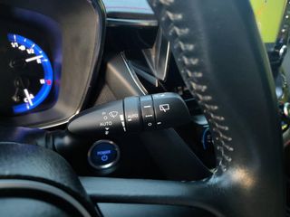 Toyota Corolla 1.8 125H STYLE E-CVT