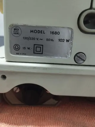 Máquina de coser Alfa 1860 Superautomática