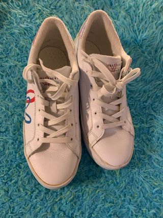 Zapatillas Skechers Blancas Corazones