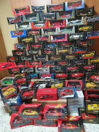 Modellini Bburago scala 1/18