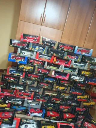 Modellini Bburago scala 1/18