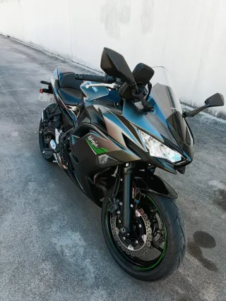 Kawasaki Ninja 650 Negra