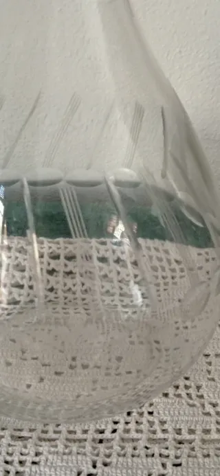 Bottiglia con tappo in vetro trasparente