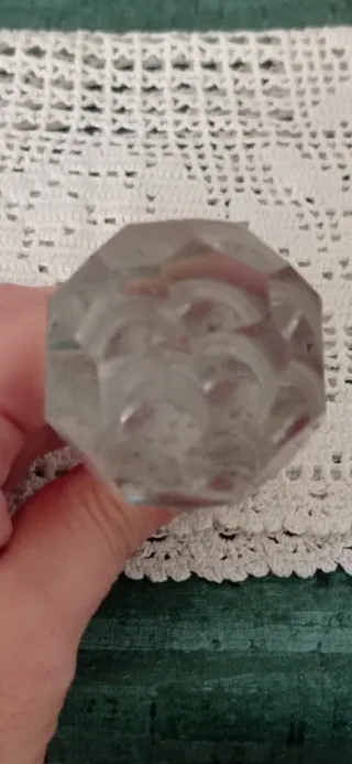 Bottiglia con tappo in vetro trasparente