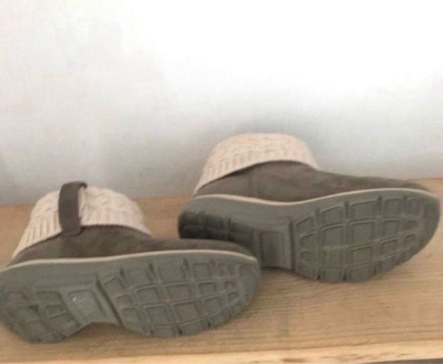 Botas Skechers Beige y Gris