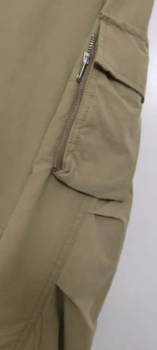 Parka Zara verde oliva Talla S