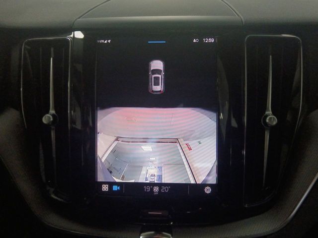 Volvo XC60 B4 R Design 2WD