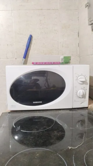Microondas de marca Samsung Casi Nuevo a estrenar