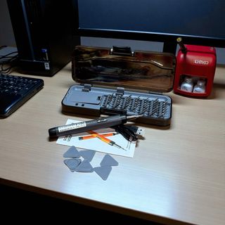 Avvitatore Elettrico con Kit inserti