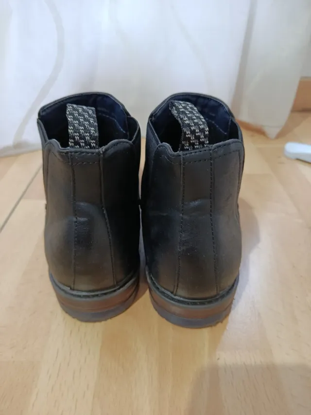 Botines negros talla 42 casi nuevos