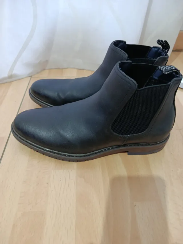 Botines negros talla 42 casi nuevos