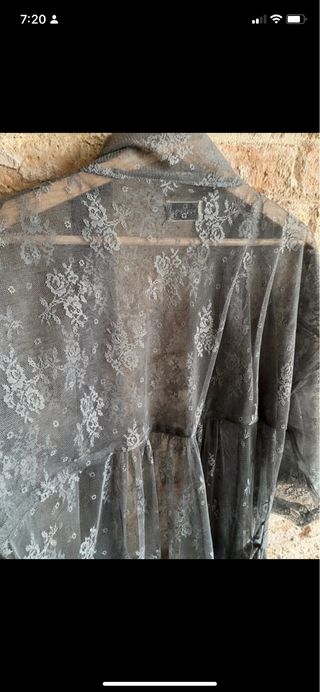 Kimono de encaje gris