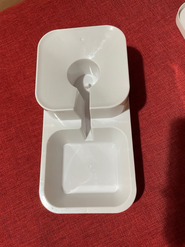 Dispenser acqua per cani