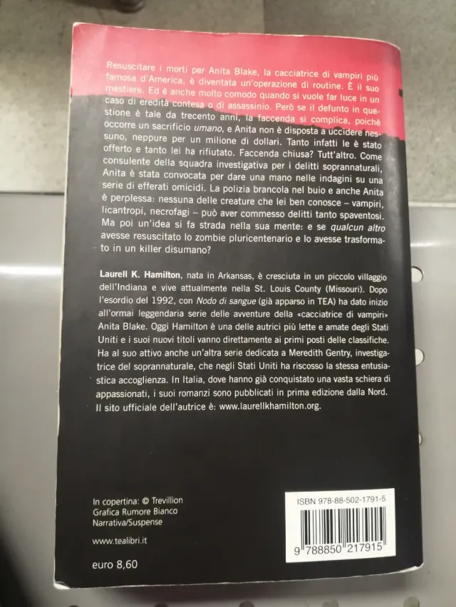 Laurell K. Hamilton - Resti Mortali