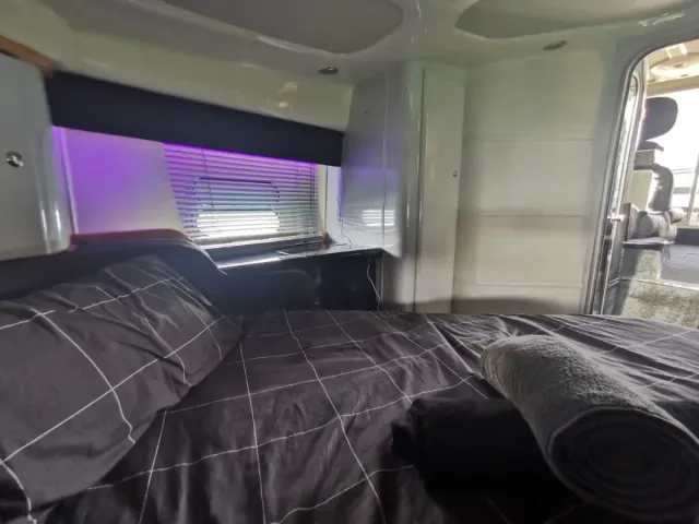 Barco Sealine Statement 330