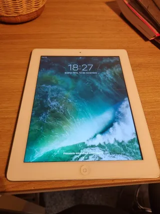 iPad Apple Branco e Prata Oferta da capa com pelic