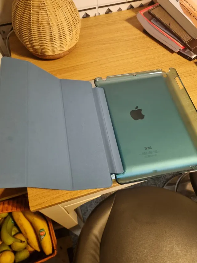 iPad Apple Branco e Prata Oferta da capa com pelic