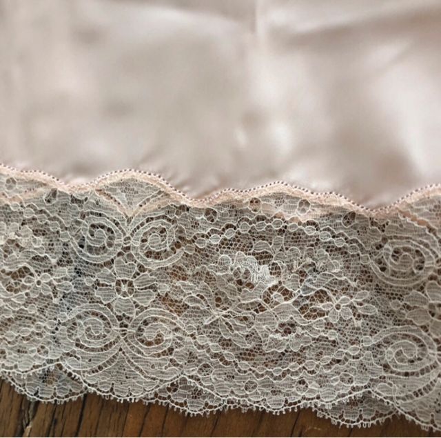 Saia de combinação rosa vintage em pó. T. M