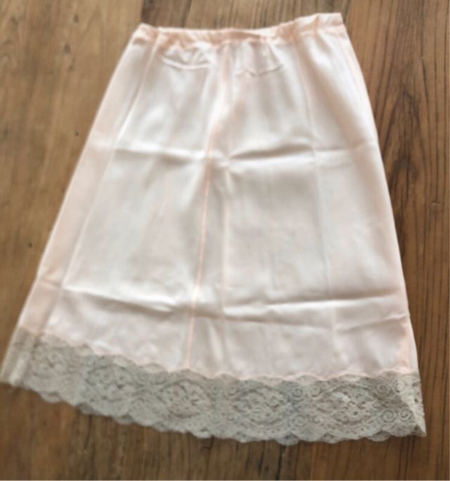 Saia de combinação rosa vintage em pó. T. M