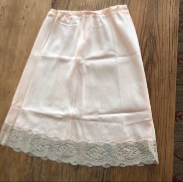 Saia de combinação rosa vintage em pó. T. M