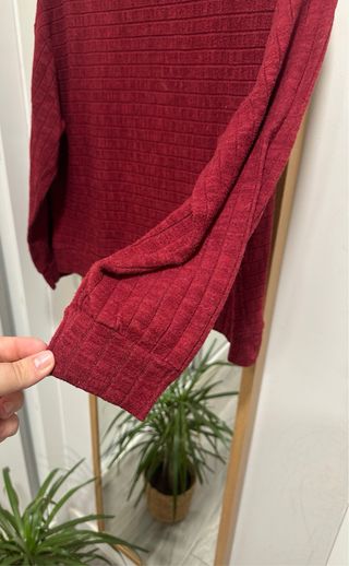 Conjunto jersey y falda burdeos invierno